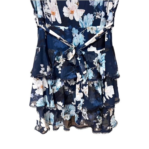 City Chic Navy Orchid V Neck Short Sleeve Floral Print Dress (XS /14) - Picture 6 of 9